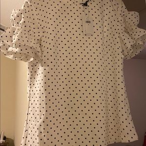 Cute polka dot top!